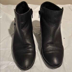 Aerosols Mythology Black Leather Ankle Boots Women’s size 7-Used